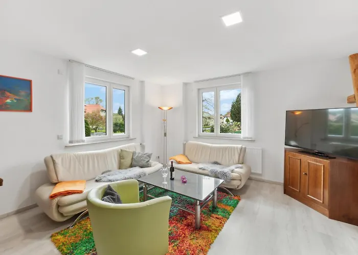 Stunning In Schleusingen * Hinternah