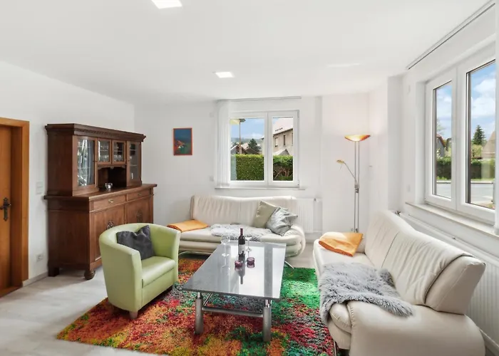 Stunning In Schleusingen * Hinternah